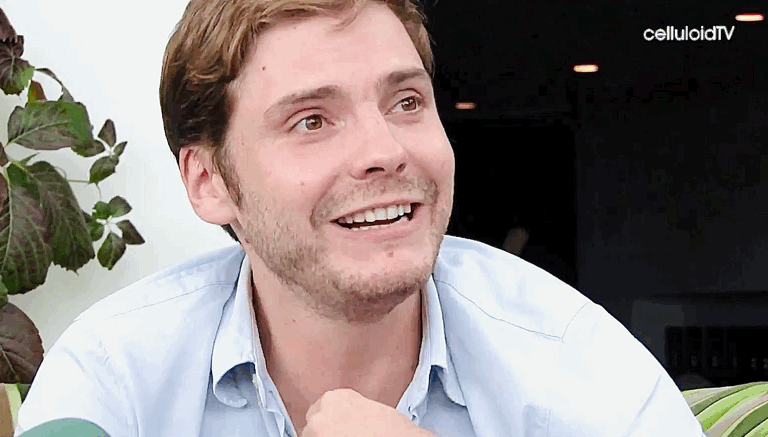 AB99856F-4A6B-4965-B2B8-BC57DCADF72F.gif AB99856F-4A6B-4965-B2B8-BC57DCADF72F.gif