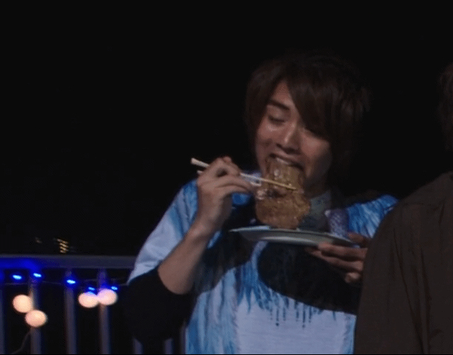 와구와구.gif