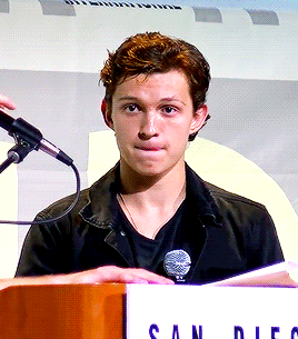 48616772-F421-4B3B-B6F6-E480AEDE17D6.gif 48616772-F421-4B3B-B6F6-E480AEDE17D6.gif